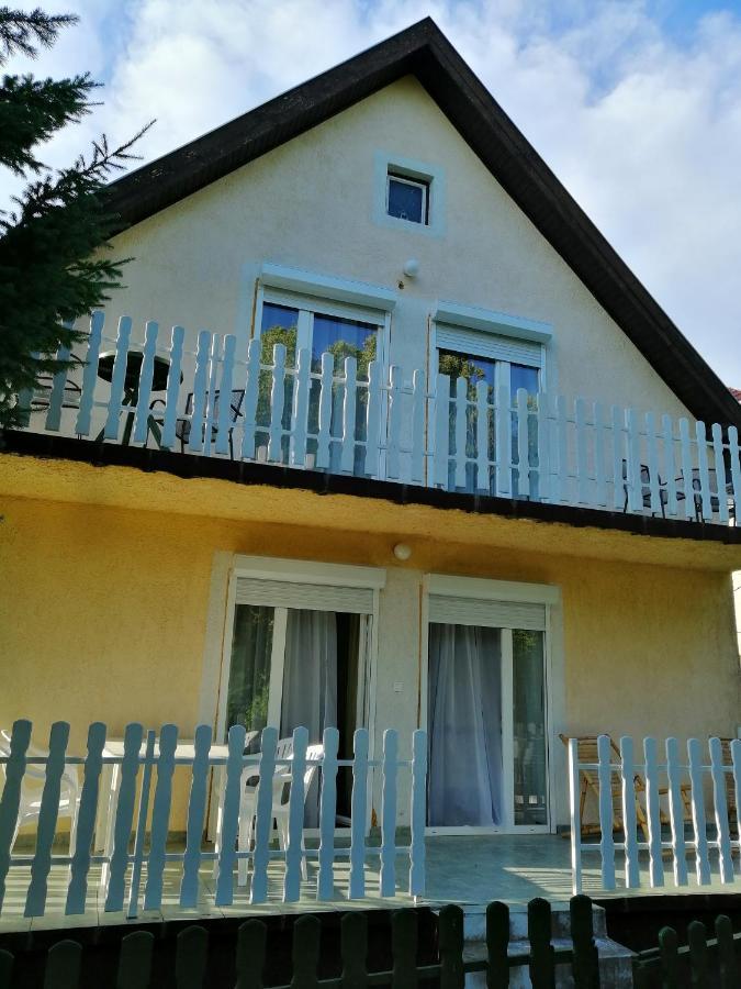 Nyirfa Apartman Vonyarcvashegy Exterior foto