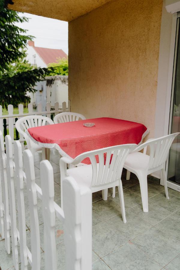 Nyirfa Apartman Vonyarcvashegy Exterior foto