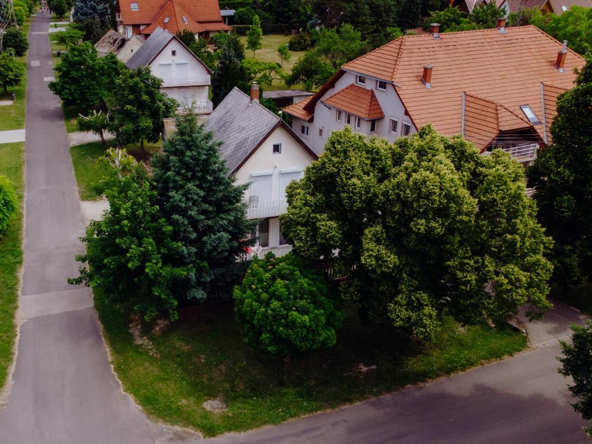 Nyirfa Apartman Vonyarcvashegy Exterior foto