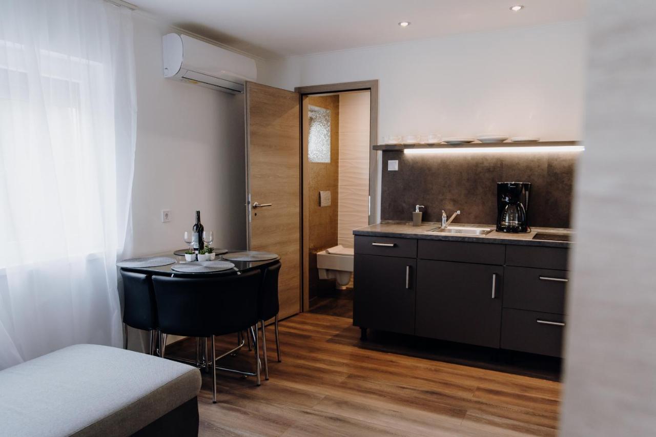 Nyirfa Apartman Vonyarcvashegy Exterior foto