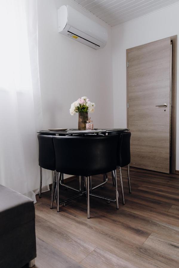 Nyirfa Apartman Vonyarcvashegy Exterior foto